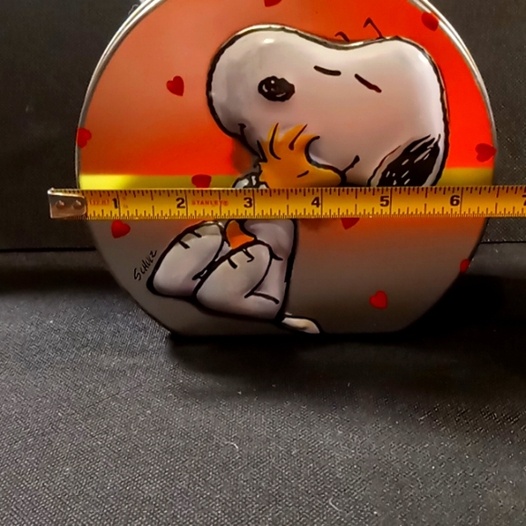 Vintage 1990's Charlie Brown & Snoopy Collector Tins - Picture 8 of 8